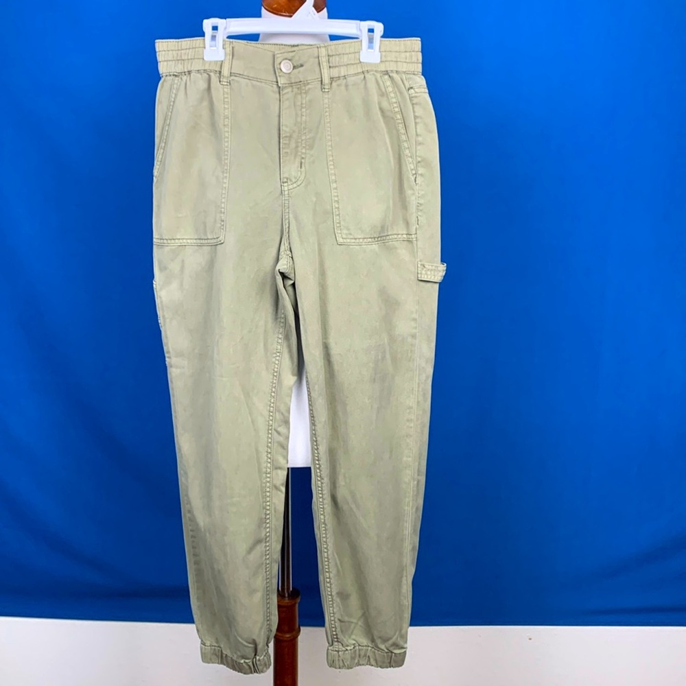 BKE olive cargo pants.